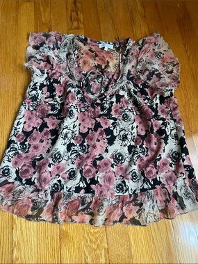 Lucky Brand Rose-Print Short Sleeve Blouse in Dusty Pink and Black